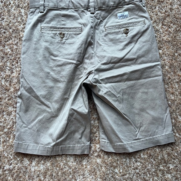 Vineyard Vines Boys Tan Khaki Shorts Adjustable Waist size 16 - Picture 2 of 4
